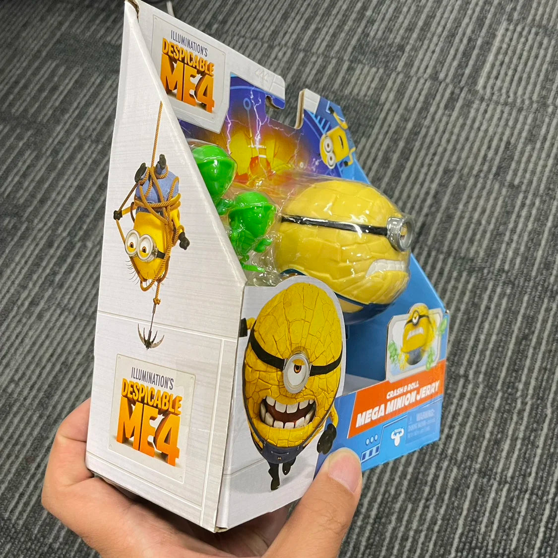Minions Despicable Me 4 Crash Roll Mega Jerry Action Figure - Image 6